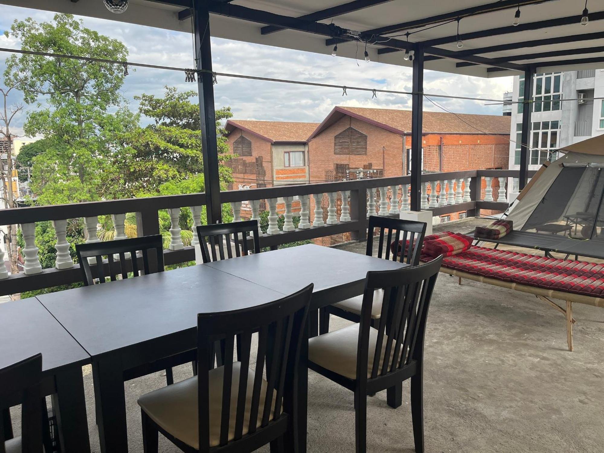 October Hostel Chiangmai Chiang Mai Buitenkant foto